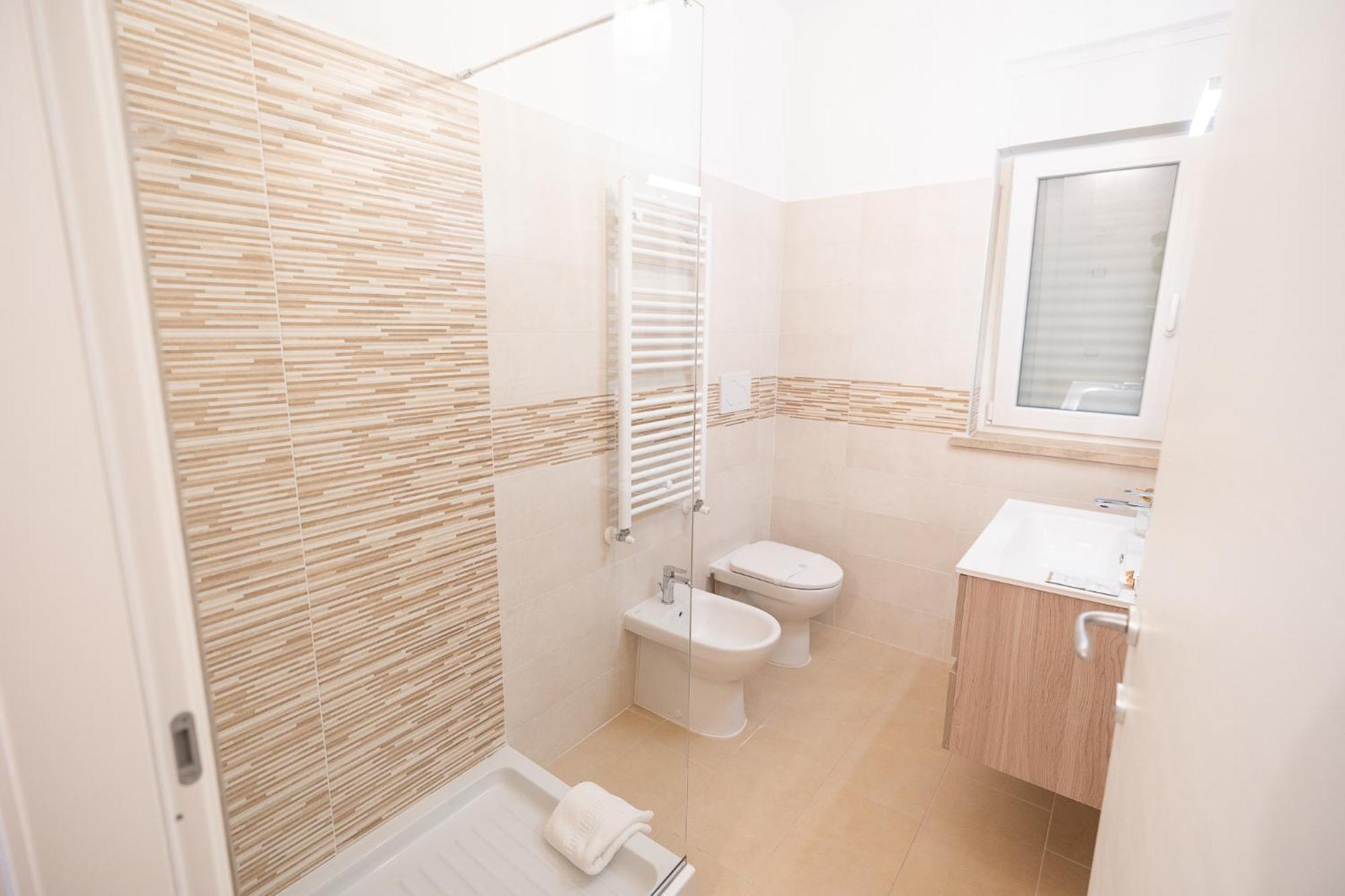 פיומיצ'ינו Airport Noa Modern Home חדר תמונה
